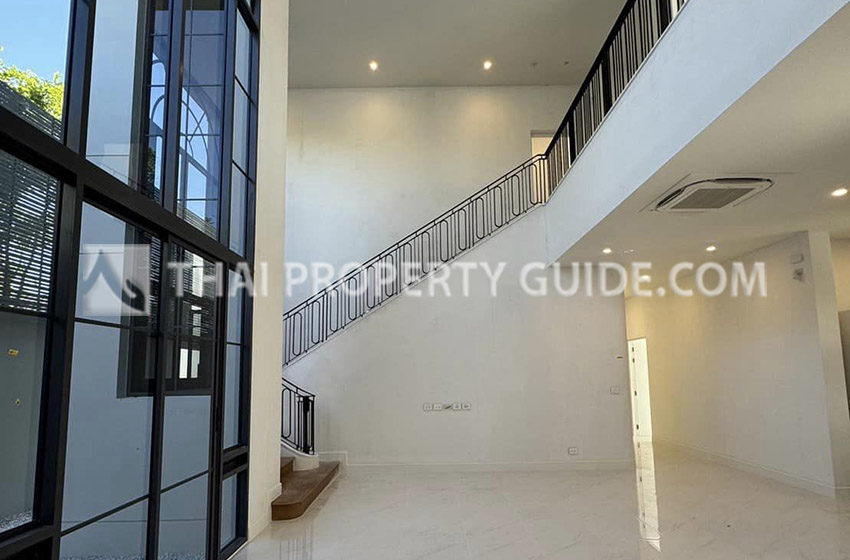 House with Shared Pool for rent in Krung Thep Kritha